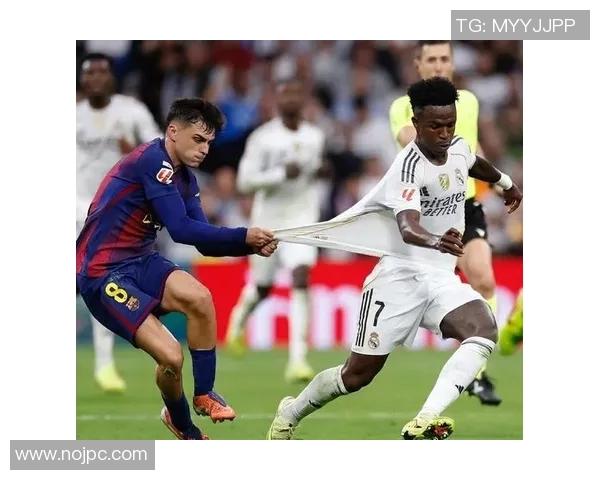 皇马赛场爆发小插曲，裁判如何处理？